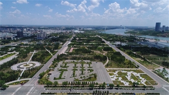 標(biāo)題：鄂爾多斯站立的文字文化主題公園
瀏覽次數(shù)：2342
發(fā)表時(shí)間：2020-10-16